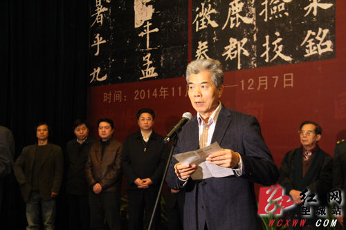 市委常委、市委宣傳部部長張湘濤指出，長沙將以此次“歐陽詢杯”全國書法展為契機，進一步促進書法藝術的大繁榮、大發展。（劉賽